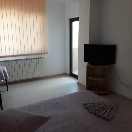 Apartament 3 * Constanţa